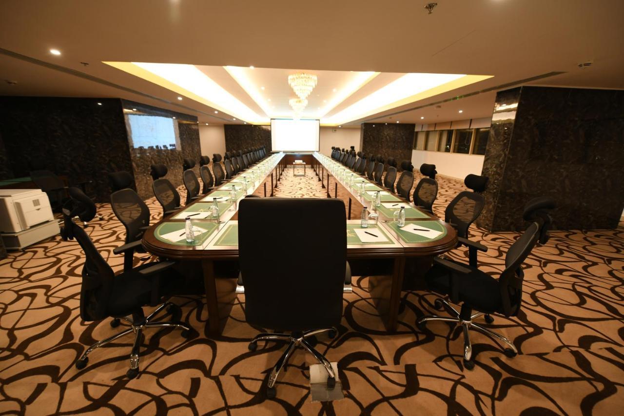 Le Park Concord Hotel Наджран Екстериор снимка